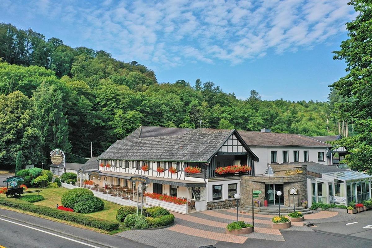 Landhotel Naafs-Haeuschen Lohmar Exterior photo